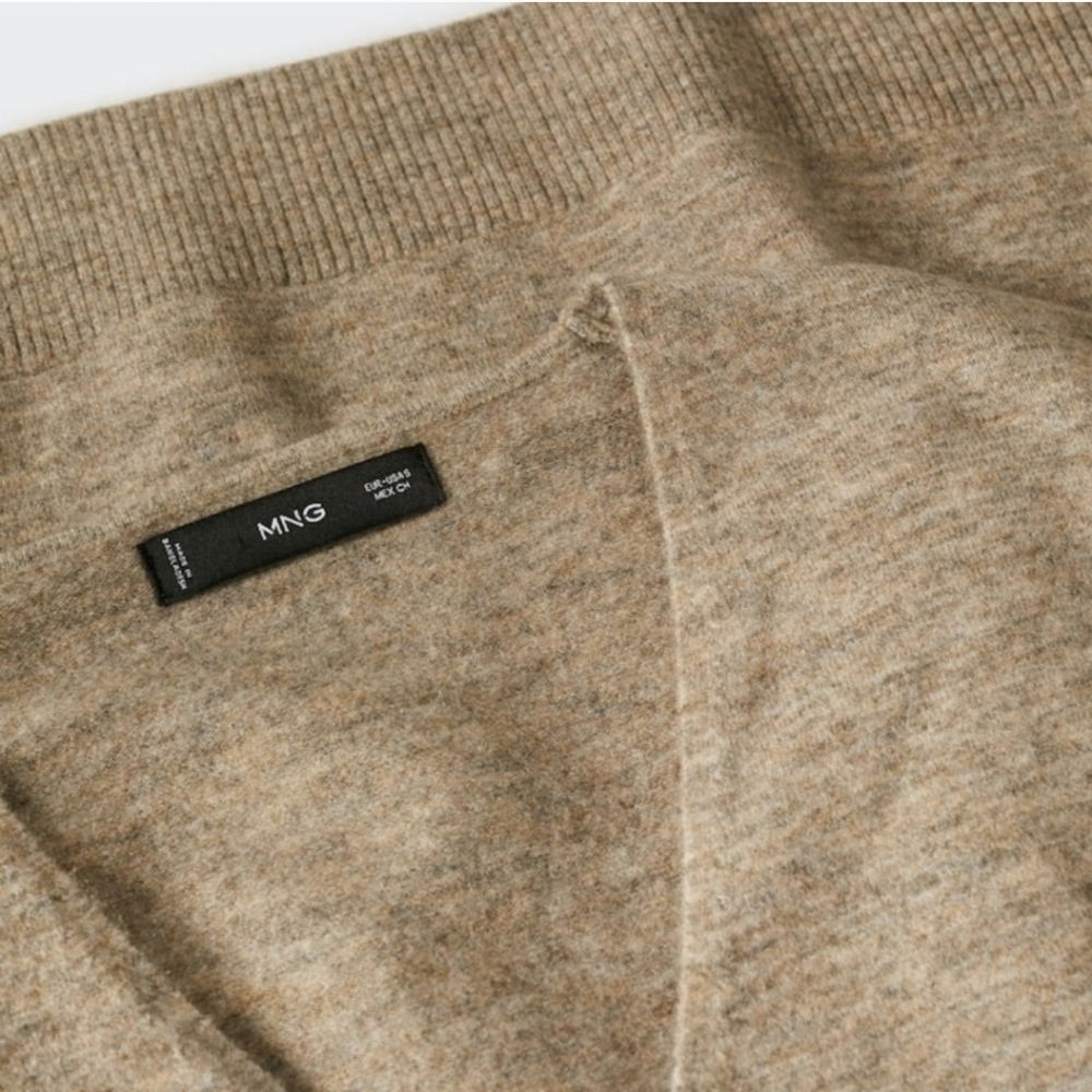 MANGO Oversized v - neck sweater - Picture 2 of 4